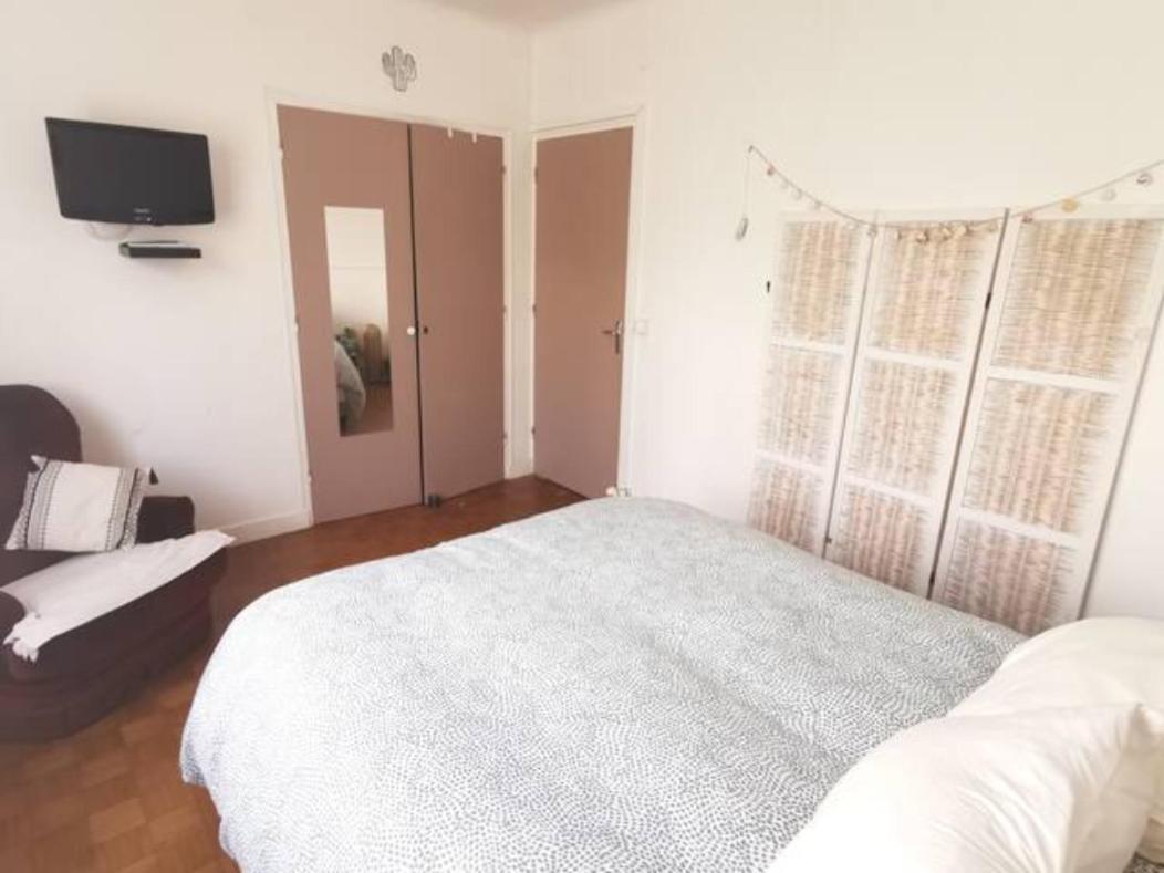 Appartement 3 Chambres, Calme, Vue Sur Montagne, Proche De La Plage Et Du Centre Du Village Бидар Екстериор снимка